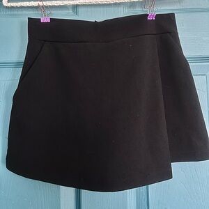 Black skort. Size S. Forever 21 contemporary line. Has pockets!
